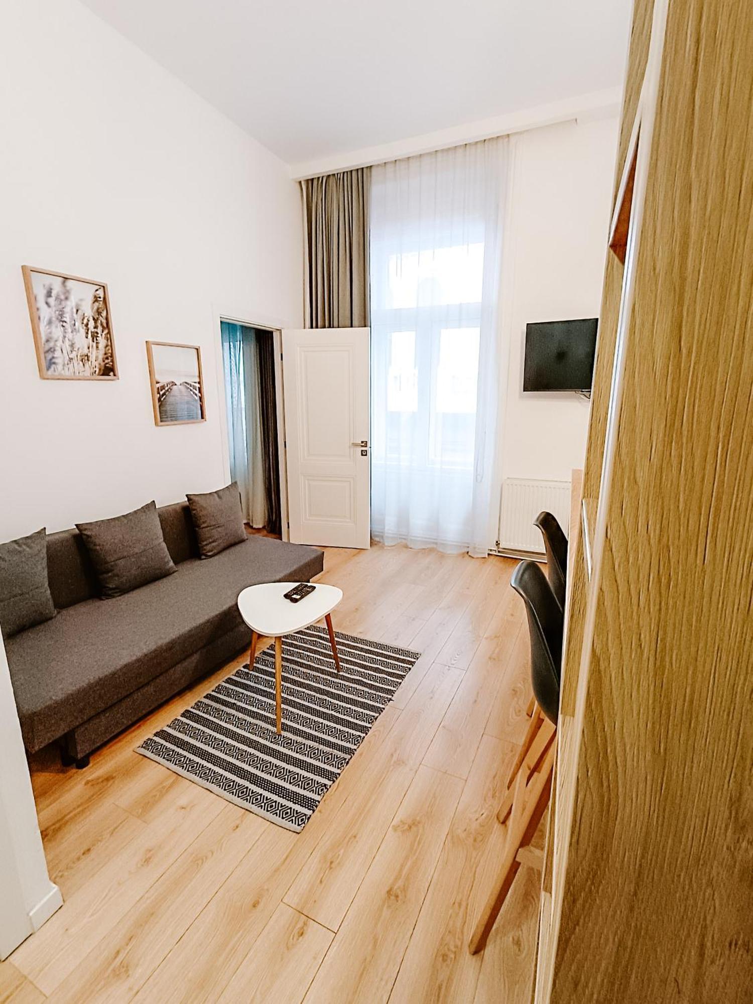 Fly Residence Arad Eksteriør bilde